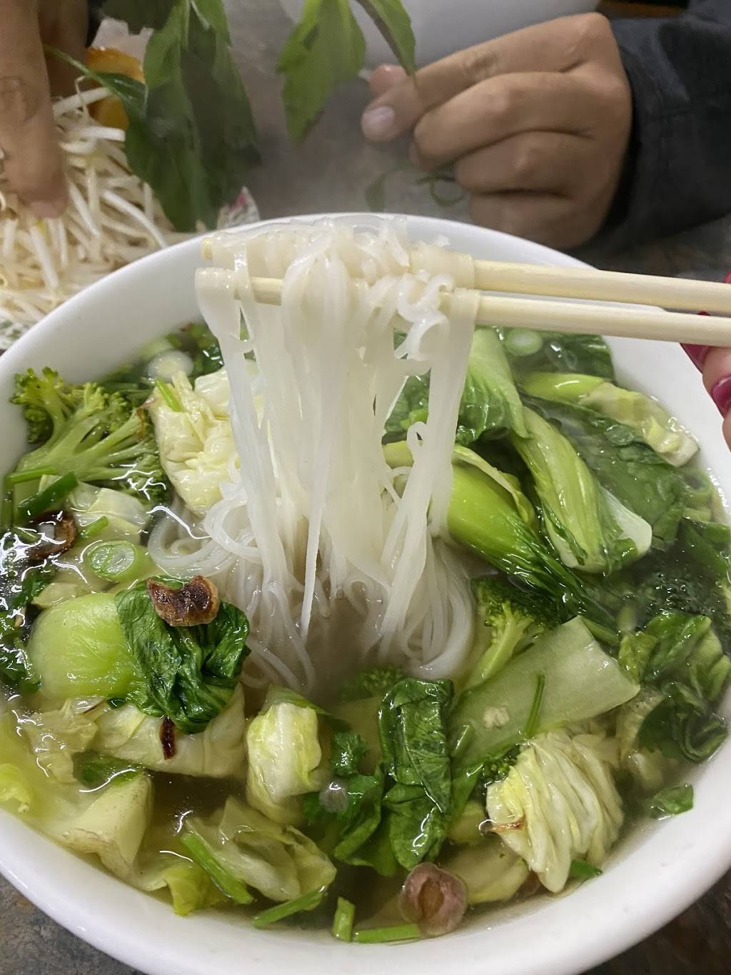 Phở #1 | 1656 N First St, Fresno, CA 93703, USA | Phone: (559) 233-9674