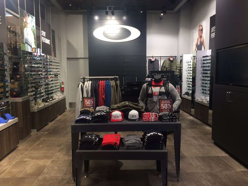 oakley brea mall