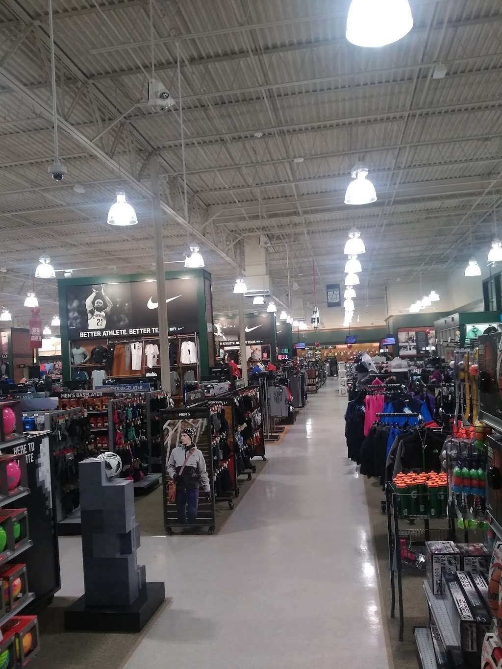 DICKS Sporting Goods | 1320 Lincoln Way E Unit 1, Chambersburg, PA 17202, USA | Phone: (717) 446-8115