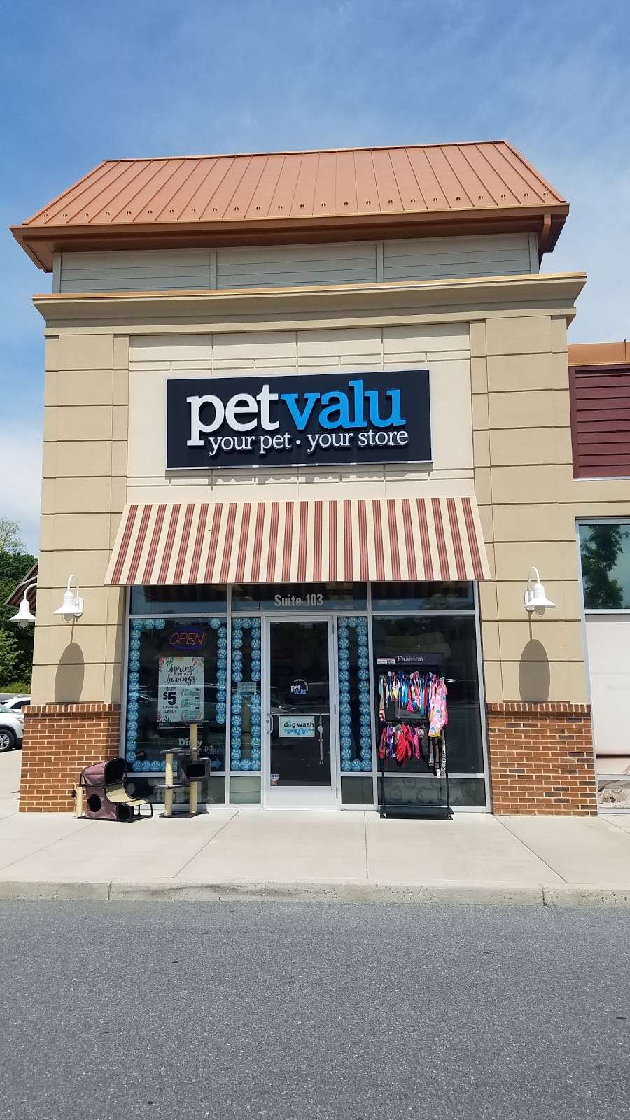 Pet Valu | 9809 Main St Ste 103, Damascus, MD 20872, USA | Phone: (301) 414-2338