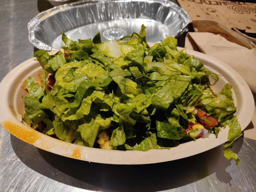 Chipotle Mexican Grill | 2590 High Point Pkwy, Barstow, CA 92311, USA | Phone: (760) 253-7480