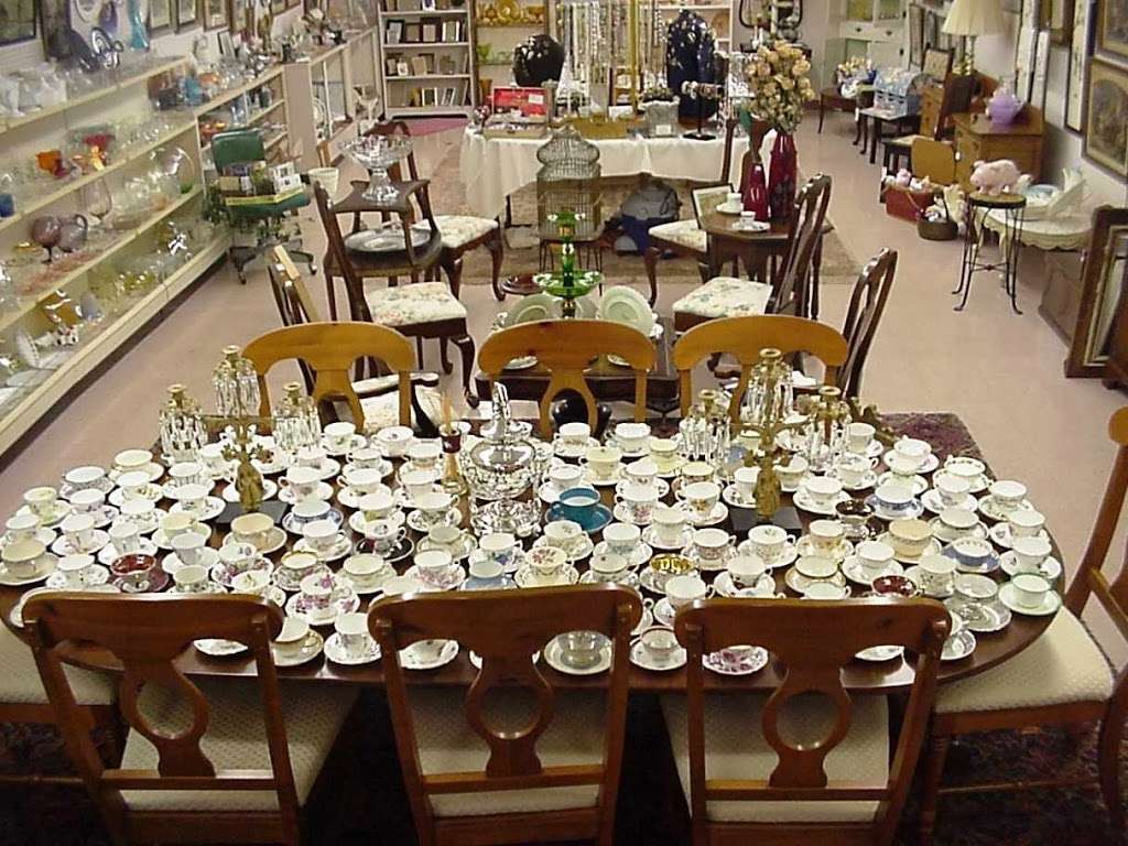 David Wells Antiques | 55 N Main St, Cranbury, NJ 08512, USA | Phone: (609) 655-0085