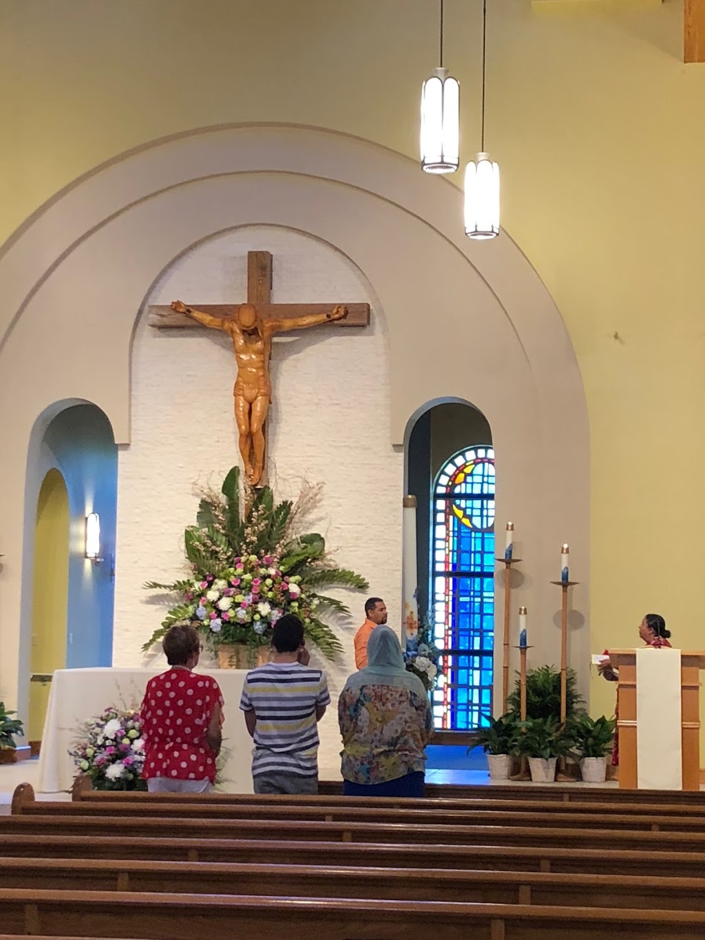 Blessed Sacrament Catholic Church | 720 12th St, Clermont, FL 34711, USA | Phone: (352) 394-3562