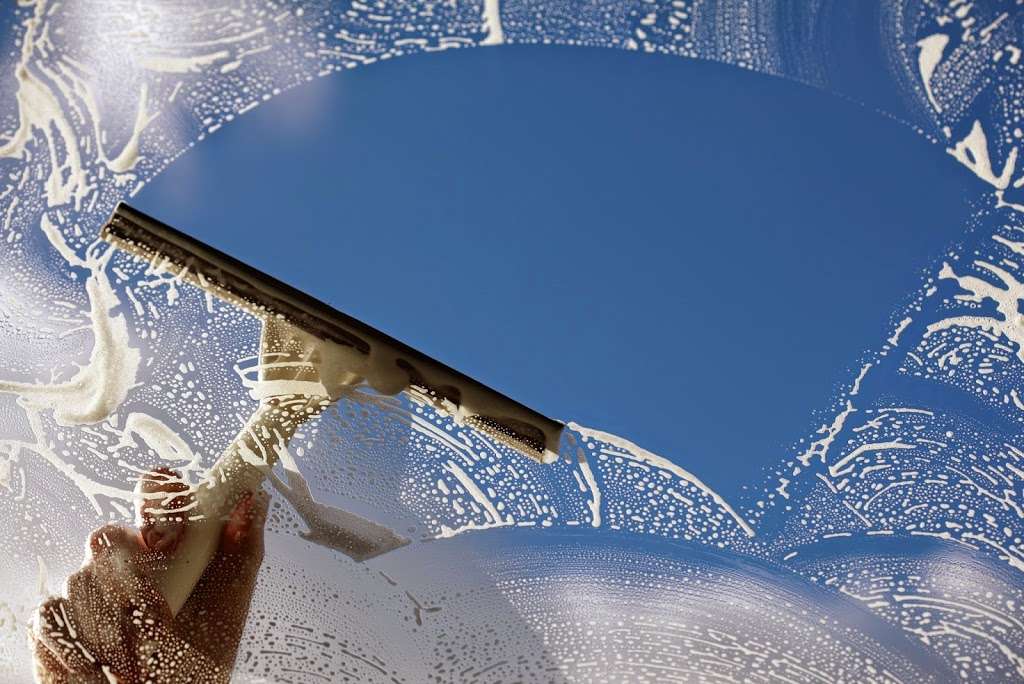 United Window Cleaning | 1121 Crescent Dr, Windsor, CO 80550, USA | Phone: (970) 430-0548
