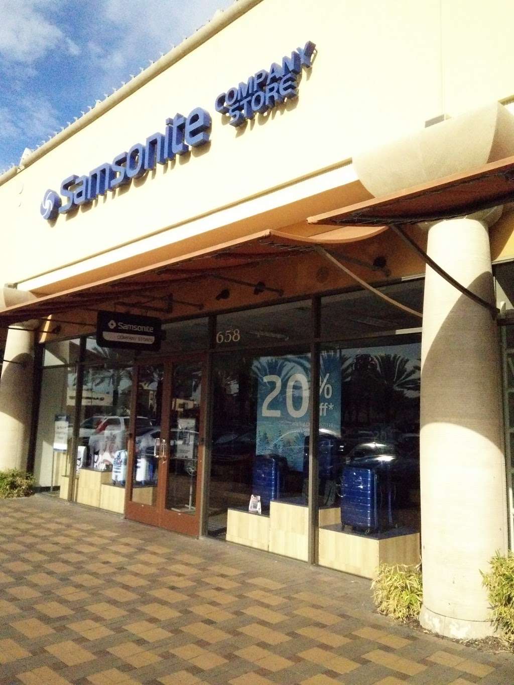 Samsonite | 100 Citadel Dr, Commerce, CA 90040, USA | Phone: (323) 722-4255