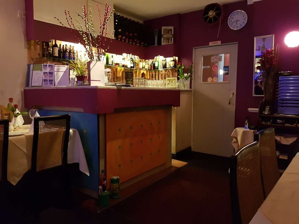 Broadway Tandoori | 252 The Broadway, London SW19 1SB, UK | Phone: 020 8542 7697