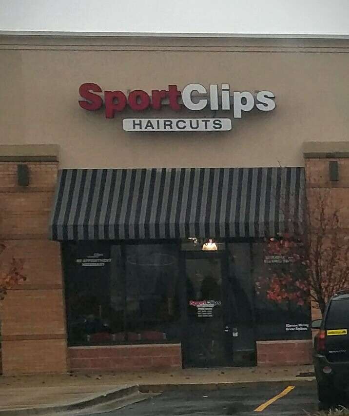 Sport Clips Haircuts of Stateline | 13167 State Line Rd, Kansas City, MO 64145, USA | Phone: (816) 942-8217