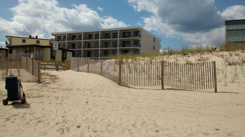 Saint Tropez Condominium | 7 81st St, Ocean City, MD 21842, USA | Phone: (410) 524-6301