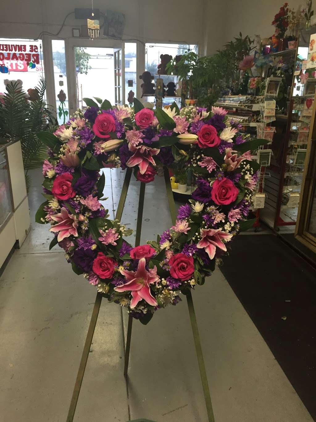 Melinas Flowers & Gift Shop | 3550 Gage Ave, Bell, CA 90201, USA | Phone: (323) 588-7157