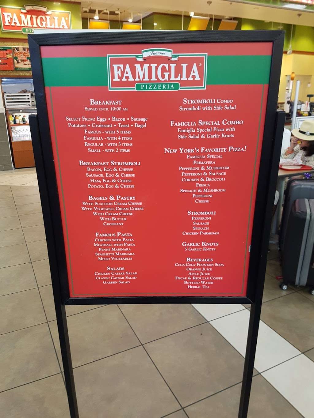 Famous Famiglia Pizzeria | 5300 S Howell Ave, Milwaukee, WI 53207, USA | Phone: (414) 747-5252