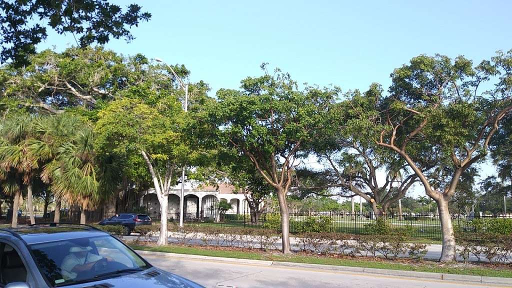 Lauderdale Memorial Park | 2001 SW 4th Ave, Fort Lauderdale, FL 33315, USA | Phone: (954) 828-7050