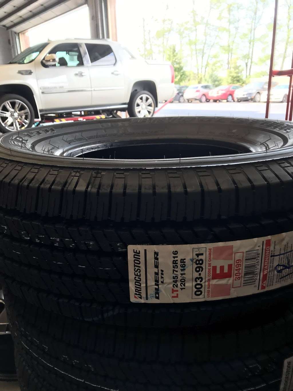 Discount Tire | 11705 Olio Rd, Fishers, IN 46037, USA | Phone: (317) 913-1603