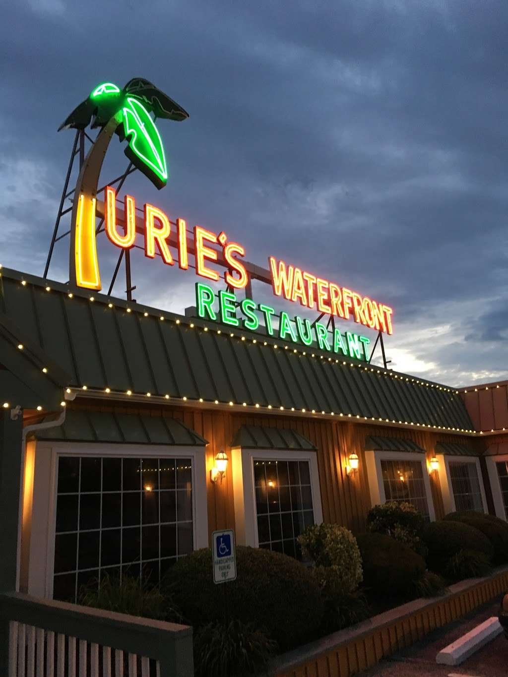 Uries Waterfront Restaurant | 588 W Rio Grande Ave, Wildwood, NJ 08260, USA | Phone: (609) 522-4189