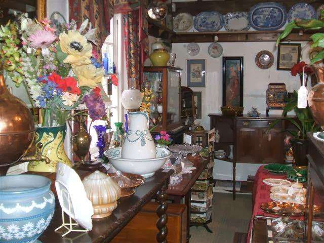 Megarrys Antiques & Teashop | Blacksmiths Alley, Blackmore, Ingatestone CM4 0RR, UK | Phone: 01277 821031