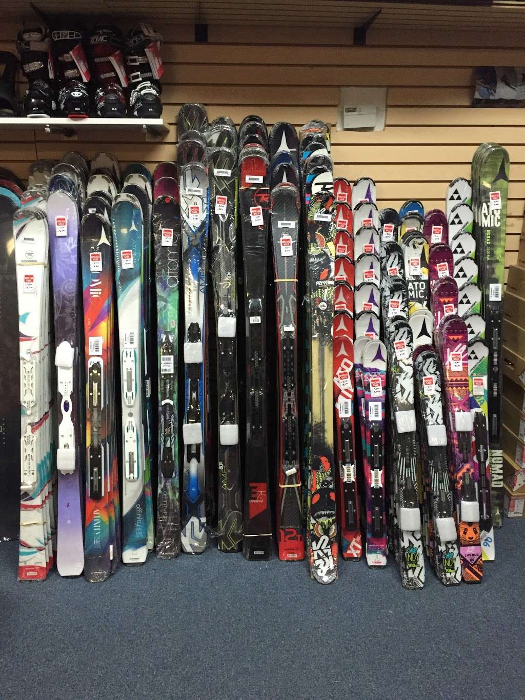 Colorado Snow & Skate | 1253 Springfield Ave, New Providence, NJ 07974, USA | Phone: (908) 464-1444