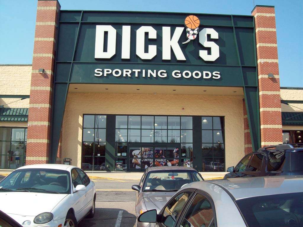 DICKS Sporting Goods | 2 Galleria Mall Dr, Taunton, MA 02780, USA | Phone: (508) 823-8132