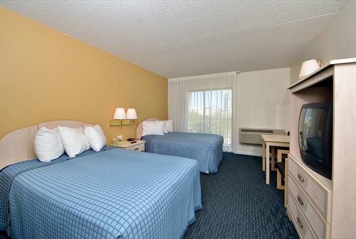 Sea Bay Hotel | 102 60th St, Ocean City, MD 21842, USA | Phone: (410) 524-6100