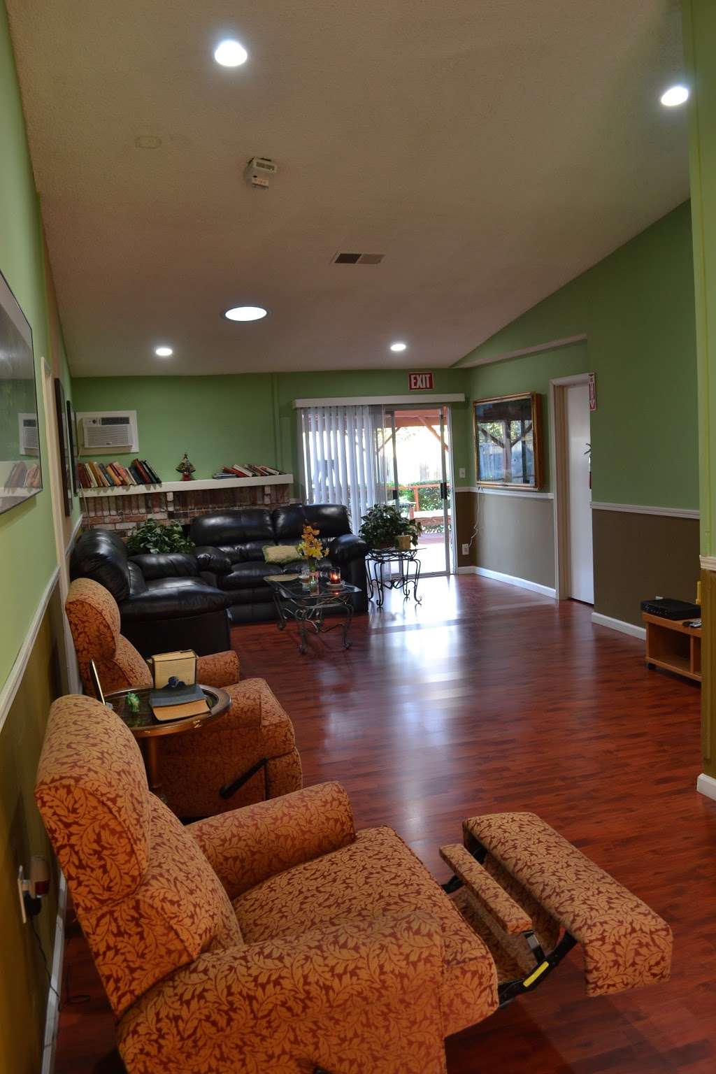 J Ps Care Home | 1829 Redwood Rd, Hercules, CA 94547, USA | Phone: (510) 799-9424