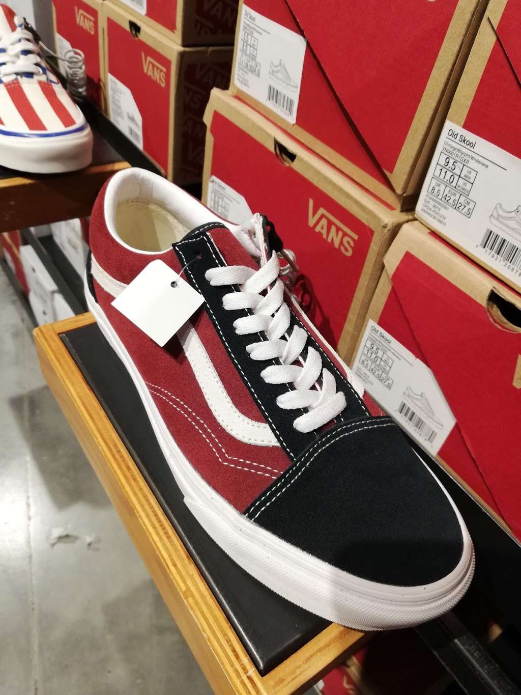 Vans | 11401 NW 12th St, Miami, FL 33172, USA | Phone: (305) 594-3895