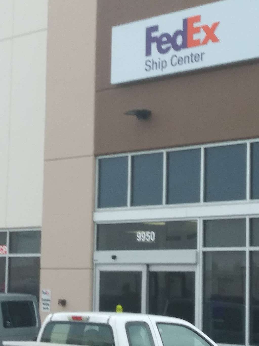 FedEx Ship Center | 9950 E 40th Ave, Denver, CO 80238, USA | Phone: (800) 463-3339