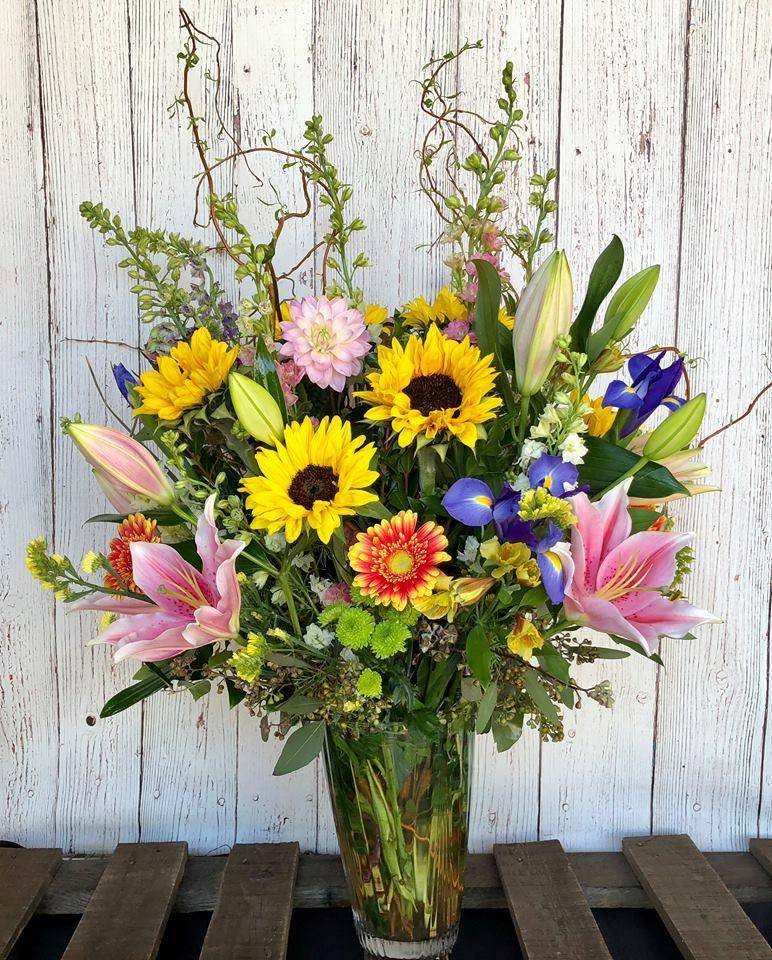 Bobbies Flowers & Marketplace | 5801 S McClintock Dr UNIT 103, Tempe, AZ 85283, USA | Phone: (480) 968-7961