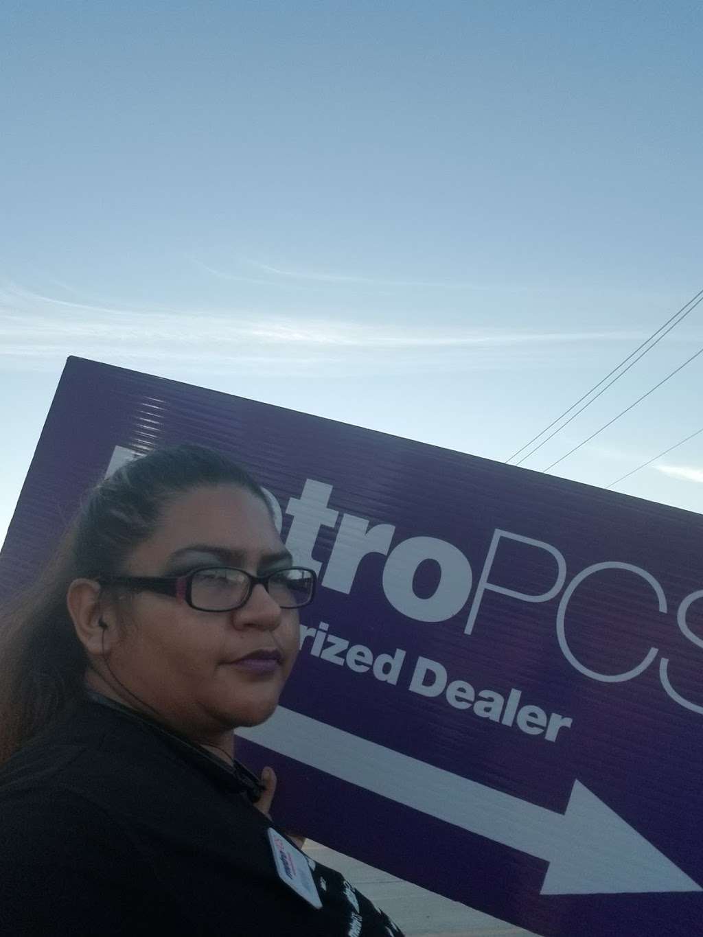 Metro by T-Mobile | 602 Farm to Market 517 Rd W, Dickinson, TX 77539 | Phone: (281) 549-6962