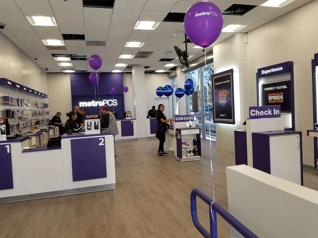 Metro by T-Mobile | 5555 E Stearns St #101, Long Beach, CA 90815 | Phone: (714) 730-2874