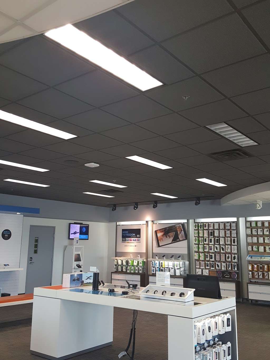 AT&T Store | 5530 W Grand Parkway S, Ste. 400, Richmond, TX 77406, USA | Phone: (281) 232-7289