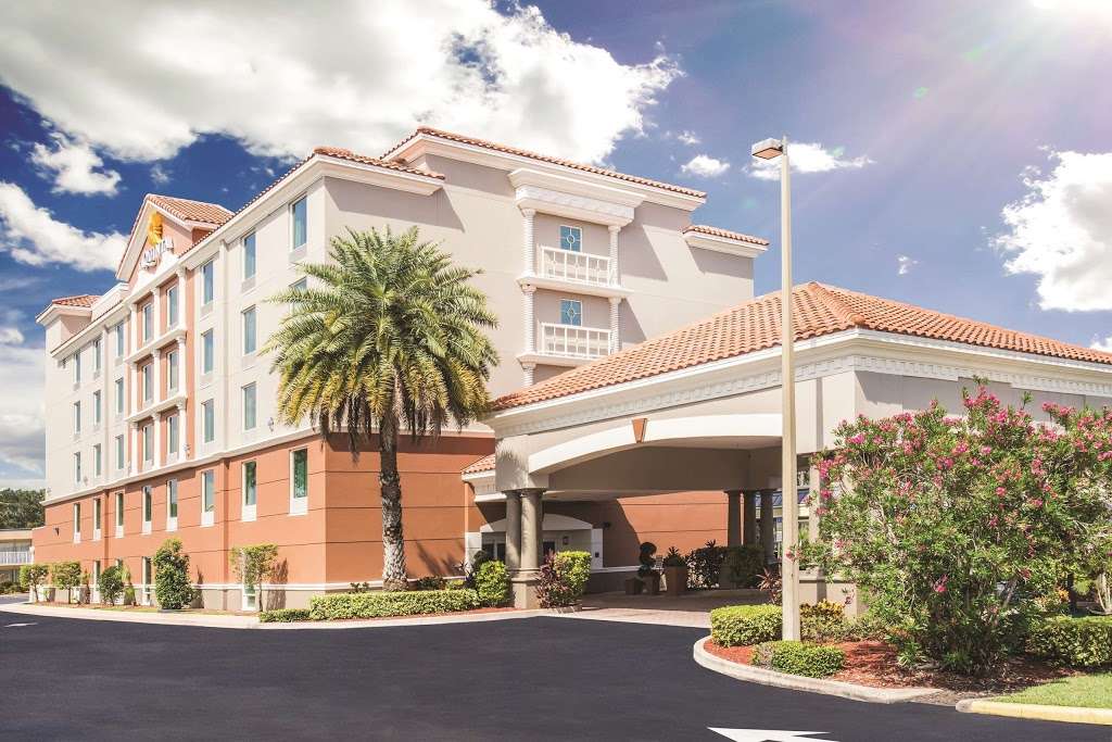 La Quinta Inn & Suites by Wyndham Melbourne - Palm Bay | 4510 W New Haven Ave, Melbourne, FL 32904, USA | Phone: (321) 724-2050