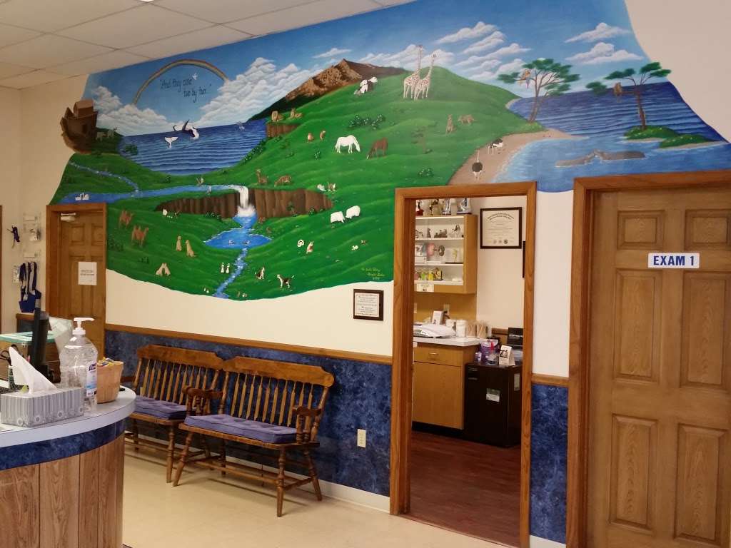 Hamlin Veterinary Clinic in 442 Easton Turnpike, Lake Ariel, PA 18436, USA