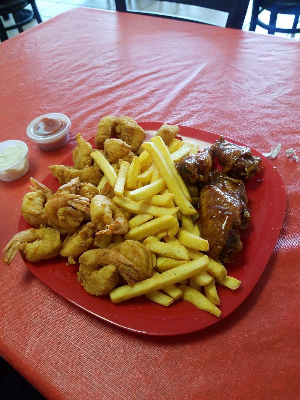 Bedrock Wings | 2064 E Edgewood Dr, Lakeland, FL 33803, USA | Phone: (863) 698-7923
