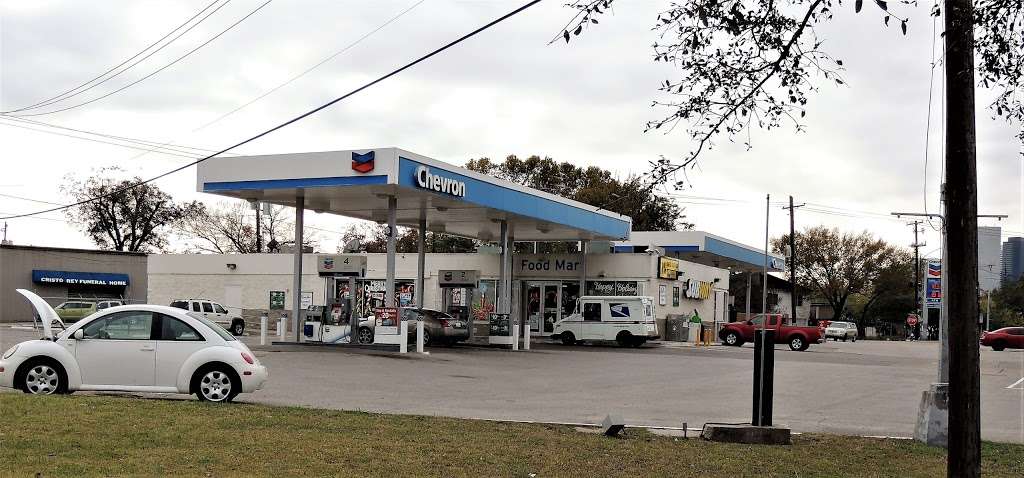 Chevron | 3306 Navigation Sampson, Houston, TX 77003 | Phone: (713) 224-8841