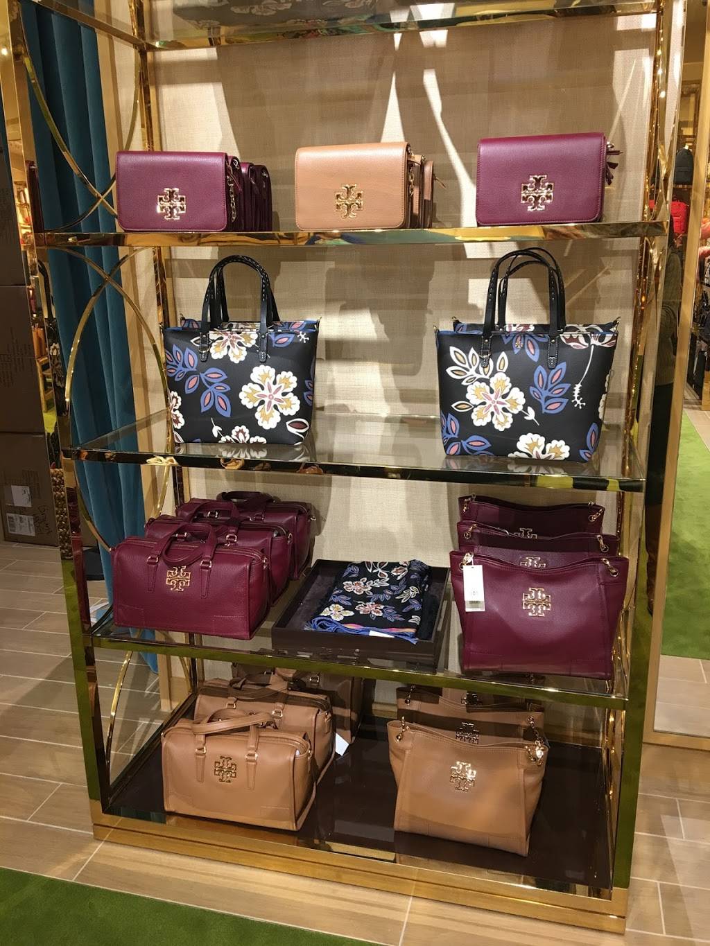 Tory Burch Outlet | 1600 Premium Outlets Blvd Unit 446, Norfolk, VA 23502, USA | Phone: (757) 614-2026