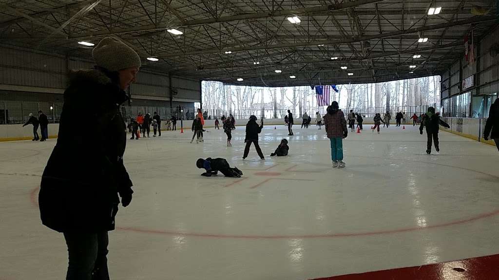 Old Bridge Ice Arena | 1 Old Bridge Plaza, Old Bridge, NJ 08857, USA | Phone: (732) 607-7971