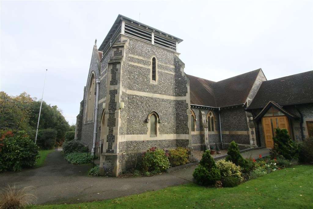 Christ Church | Great North Rd, Potters Bar EN6 1JN, UK | Phone: 01707 662460