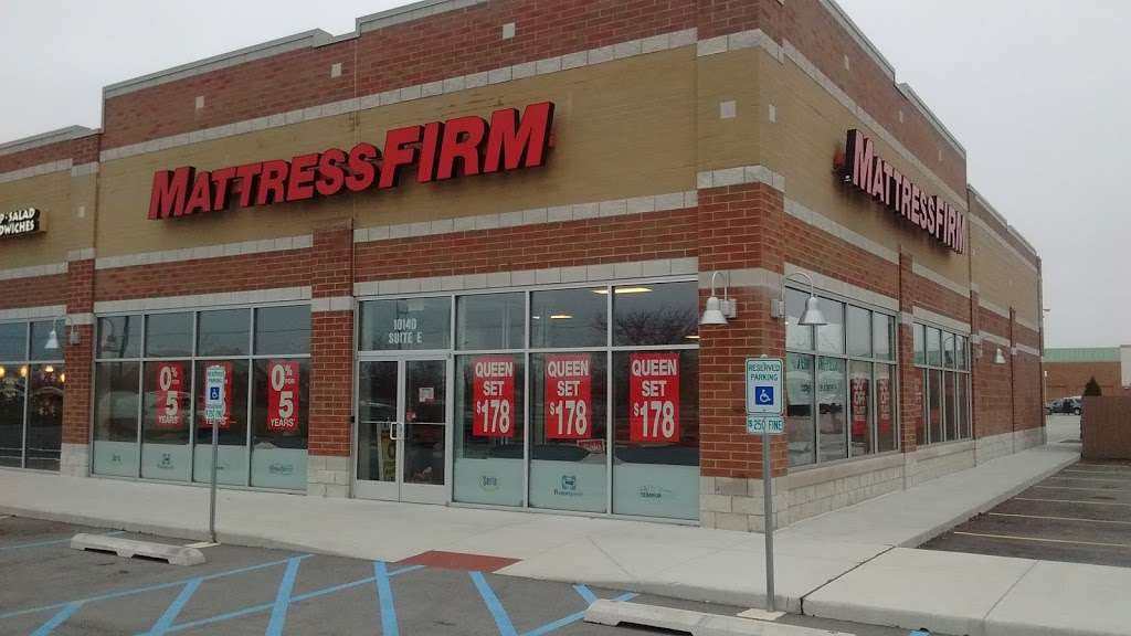 Mattress Firm Highland | 10140 Indianapolis Blvd Ste 100, Highland, IN 46322, USA | Phone: (219) 924-2922