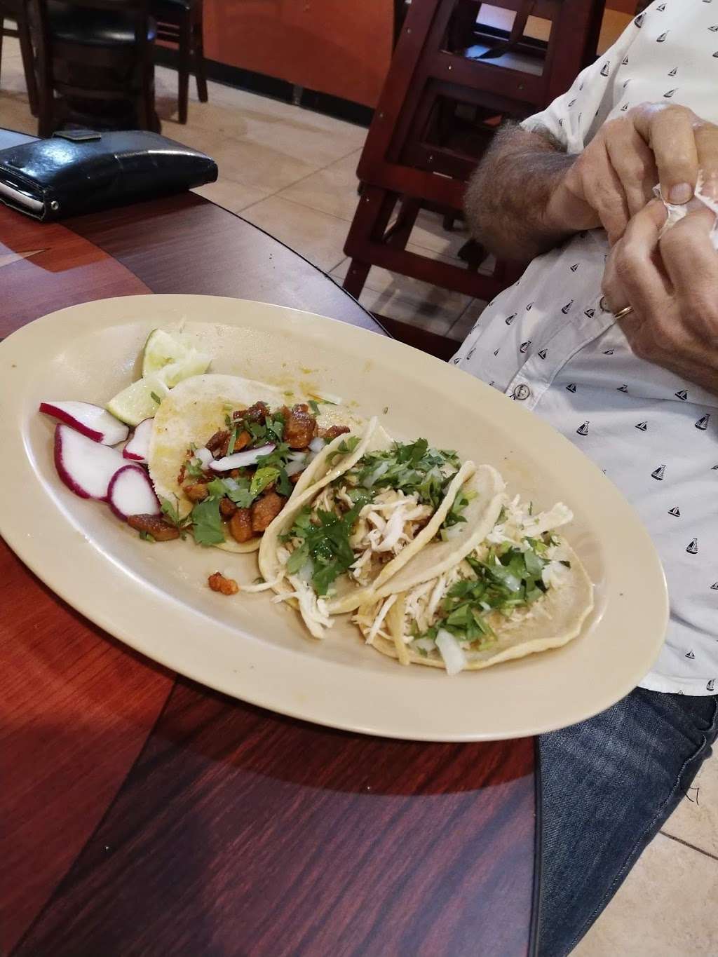 El Sabor De La Vida Restaurant 820 Lee Rd Orlando Fl 32810 Usa