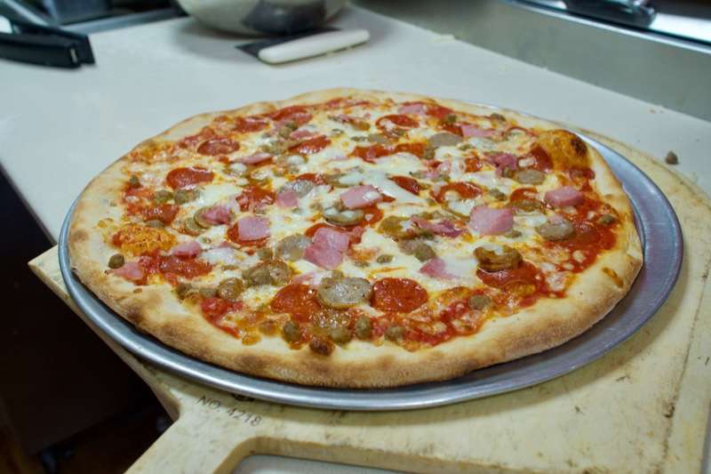 Italia New York Pizza 2 - Adamstown | 5549 Mountville Rd, Adamstown, MD 21710, USA | Phone: (301) 874-3600