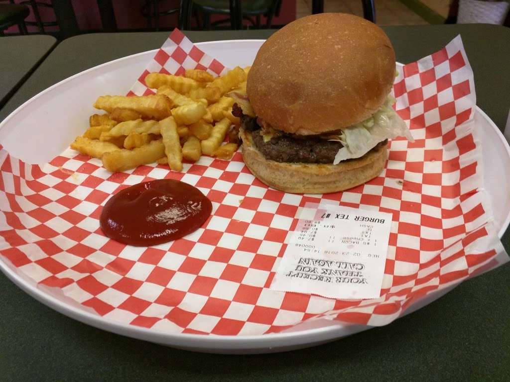 Burger Tex @ Brittmoore | 10900 Brittmoore Park Dr M, Houston, TX 77041, USA | Phone: (713) 466-0785