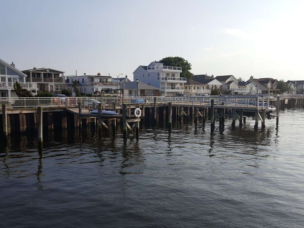 Long Beach Municipal Fishing Pier | 198 W Bay Dr, Long Beach, NY 11561