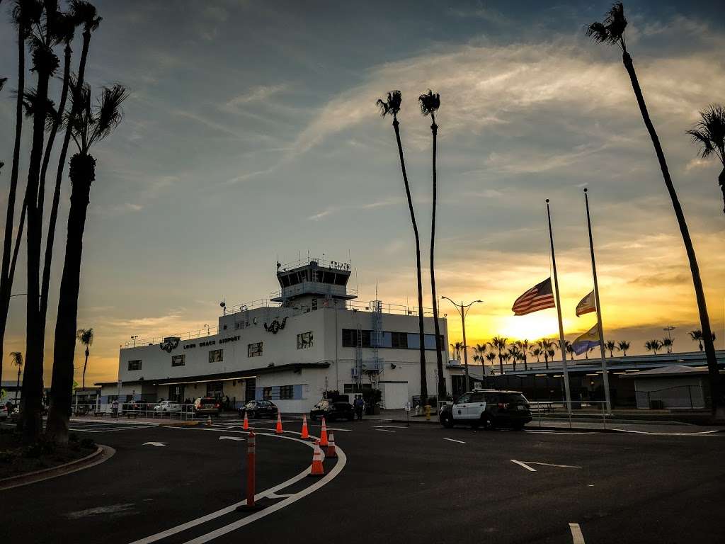 Long Beach Airport | 4100 Donald Douglas Dr, Long Beach, CA 90808, USA | Phone: (562) 570-2600