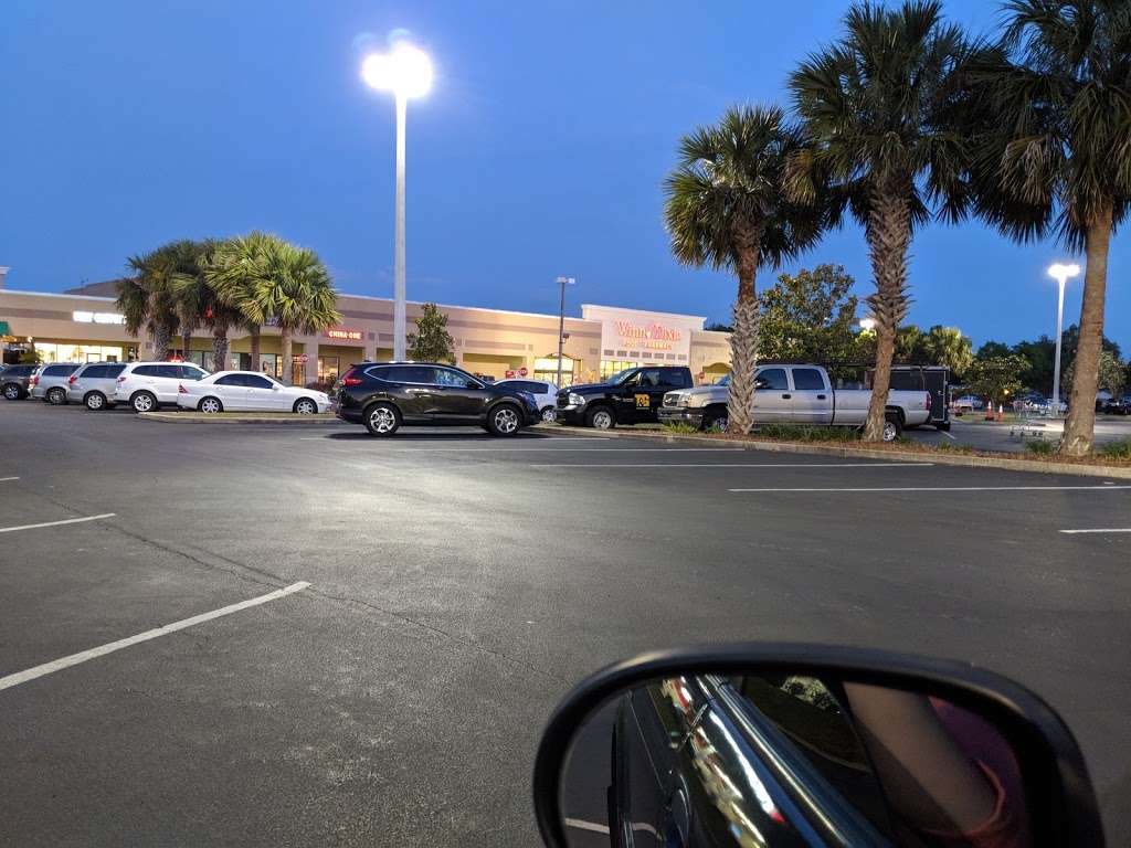 Lockwood Village Shopping Center | 1009 Lockwood Blvd, Oviedo, FL 32765, USA | Phone: (407) 977-6464