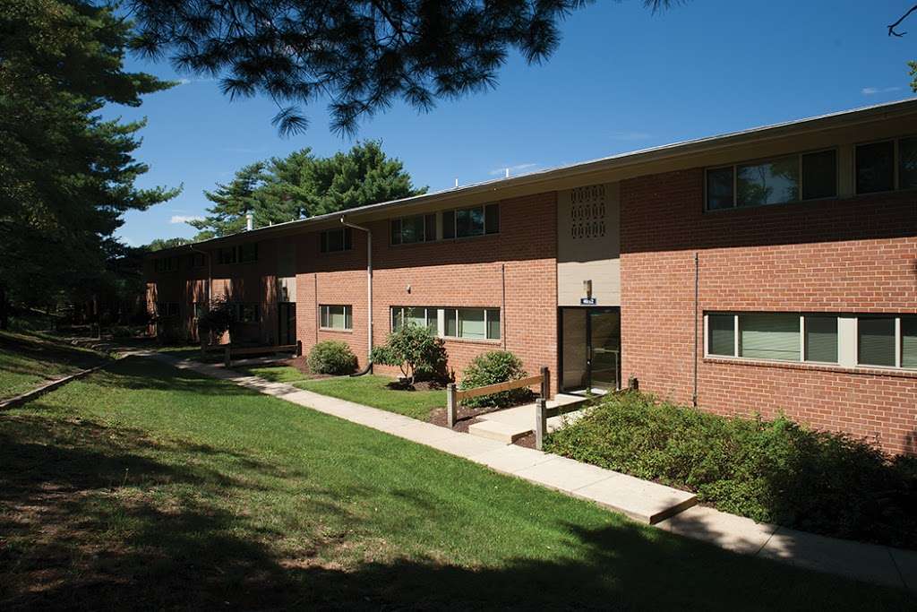 Chestnut Hill Apartments | 3907 23rd Pkwy, Hillcrest Heights, MD 20748, USA | Phone: (301) 485-2450