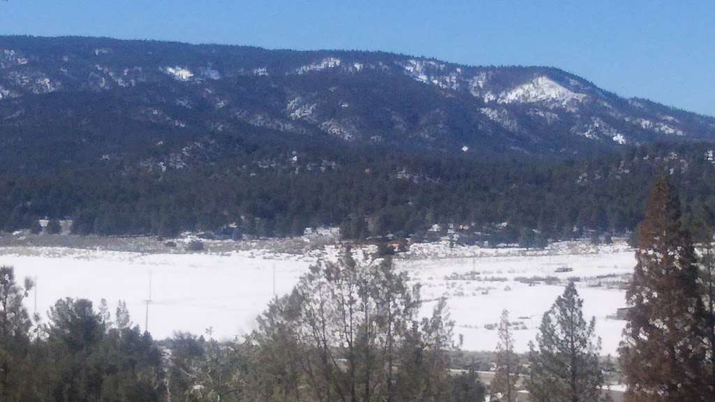 Lake of the Woods Mobile Village in 6132 Frazier Mountain Park Rd 3