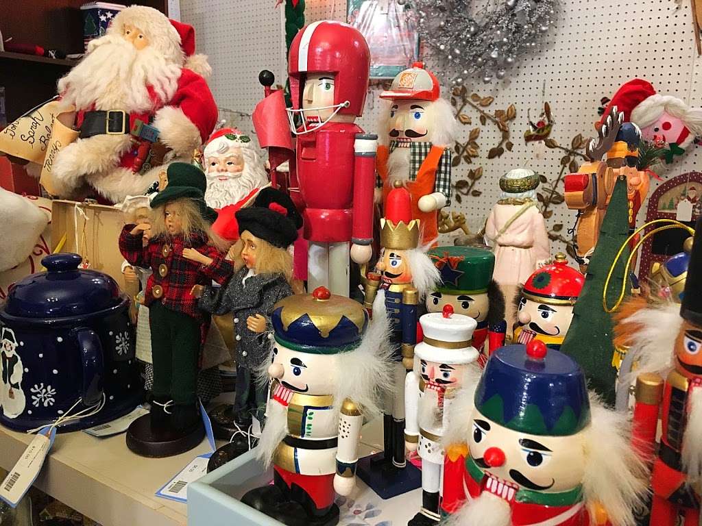 Sawyer Antique Mall | 12825 Red Arrow Hwy, Sawyer, MI 49125, USA | Phone: (269) 405-1063