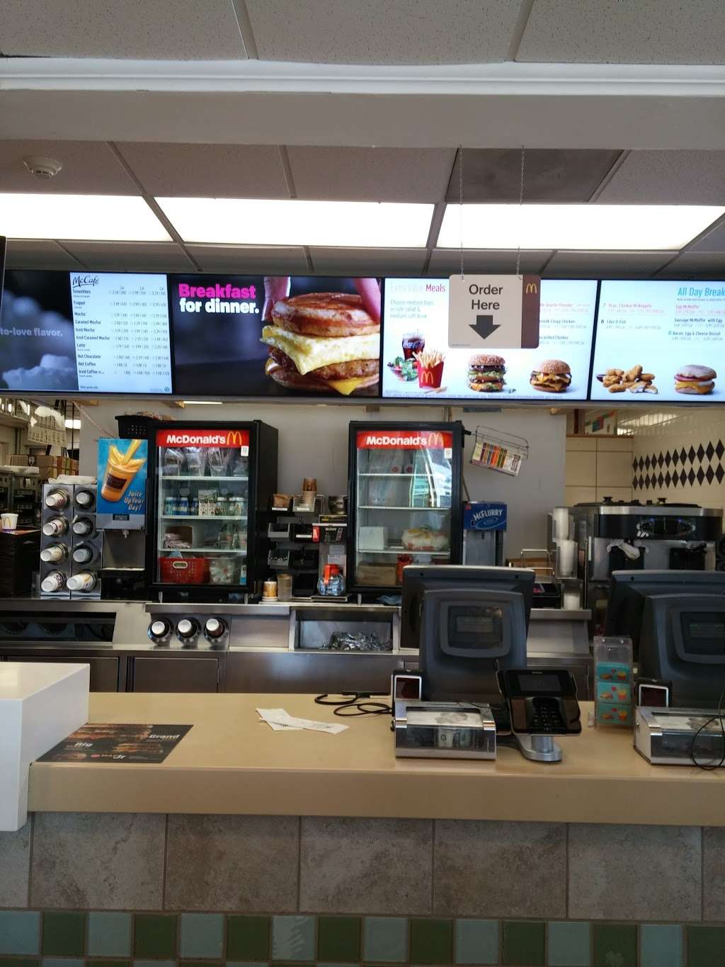 McDonalds | 43 Main St, North Reading, MA 01864, USA | Phone: (978) 664-0008