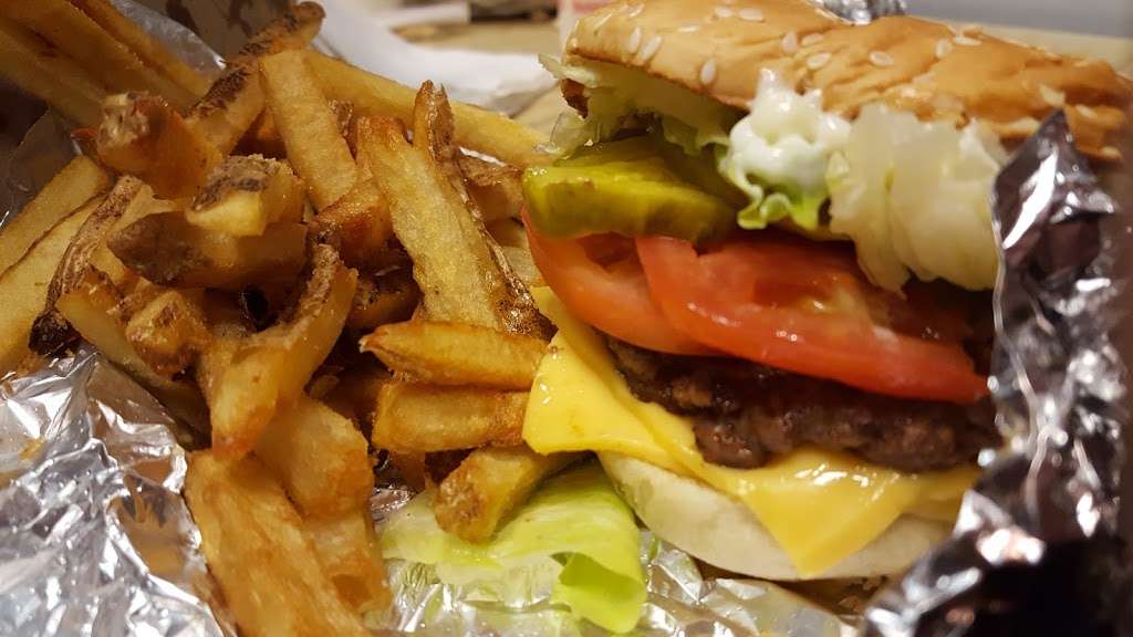 Five Guys | 9210 Rockville Rd, Indianapolis, IN 46234, USA | Phone: (317) 271-7377