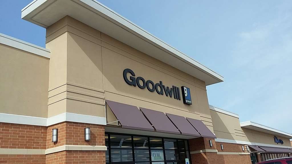 Goodwill Industries DeKalb | 1037 S Annie Glidden Rd, DeKalb, IL 60115, USA | Phone: (815) 756-4200