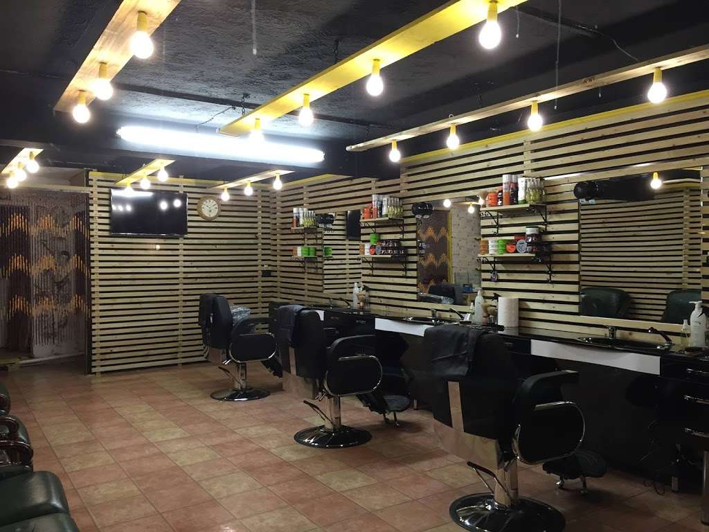 Colyers Lane Barber | 143 Colyers Ln, Erith DA8 3PB, UK | Phone: 07935 446000