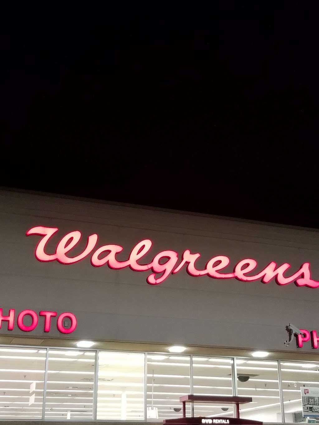 Walgreens | 358 E Cass St, Joliet, IL 60432, USA | Phone: (815) 727-0033